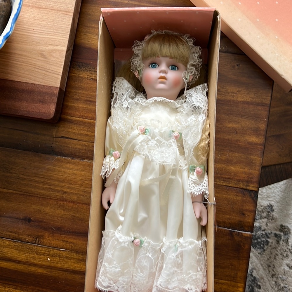 Bradley’s Collectible Dolls: Monica